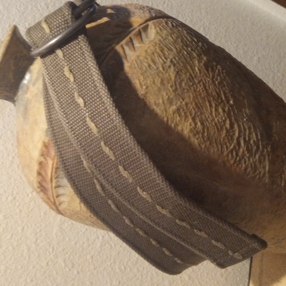 Military Style Adjustable Versatile Belt! Light Green W/Oversized Tan Stitching - Picture 4 of 11